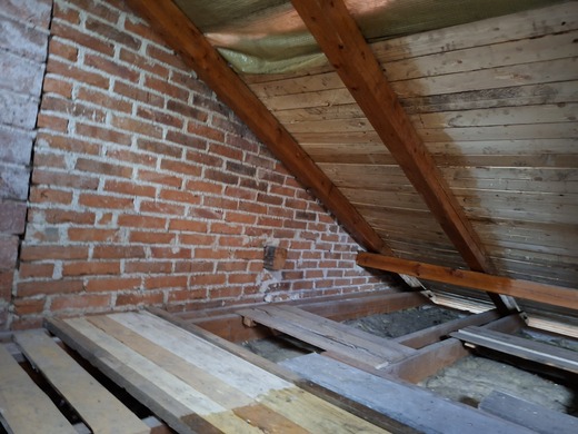 Protipožární nátěr dřevěných trámů
